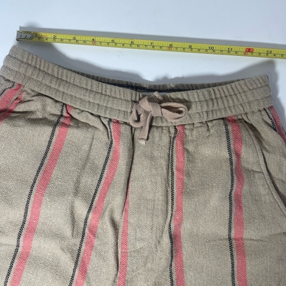 Casual Tan and Red Striped Shorts - Picture 3 of 6